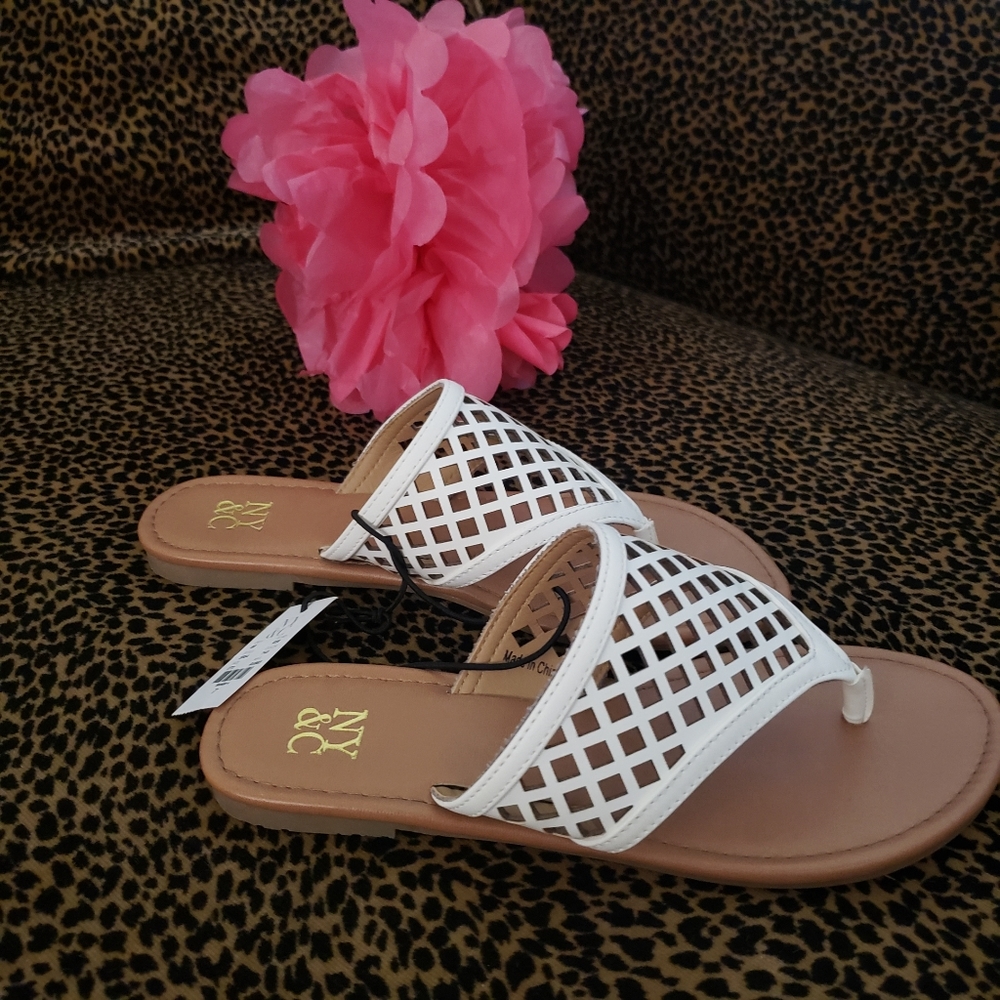 Sandals - Picture 2 of 4
